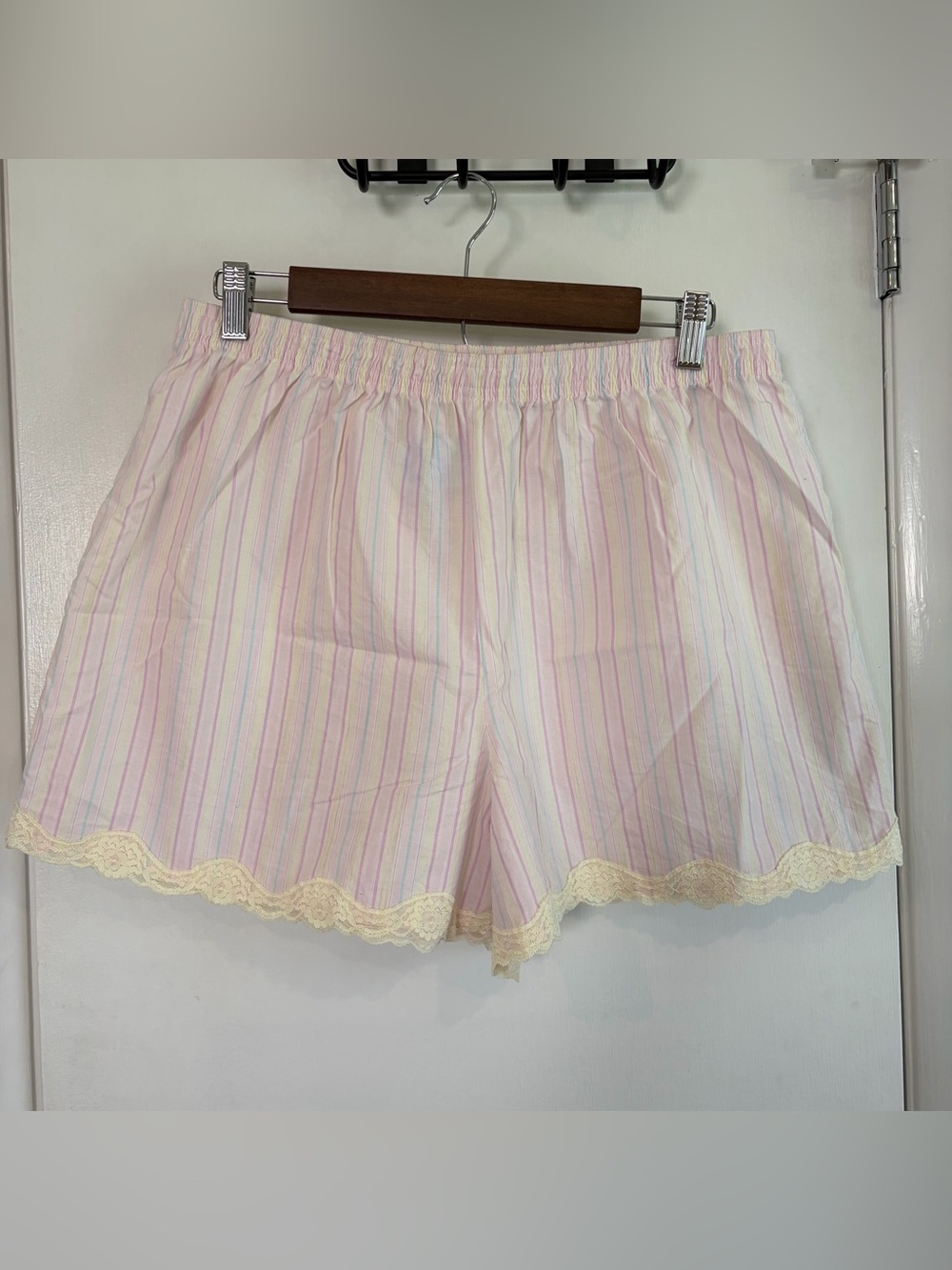 Vintage Lace Trim High Rise Boxer Shorts. Pastel Stripes. Size: XL. 100% Cotton.